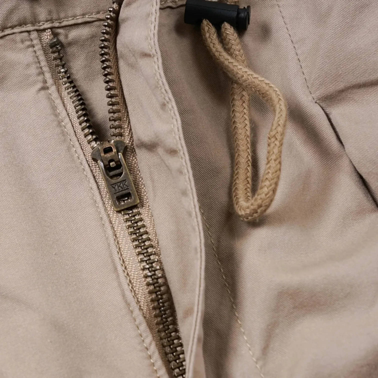 Oversized fit pleated chino short