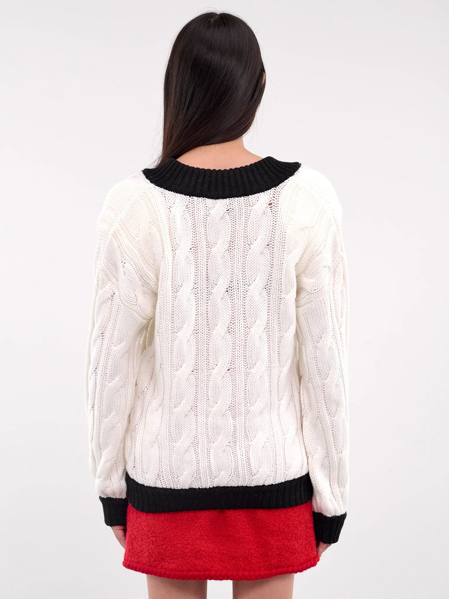V-Neck Knit Sweater (RR-K043-WHITE-BLACK)