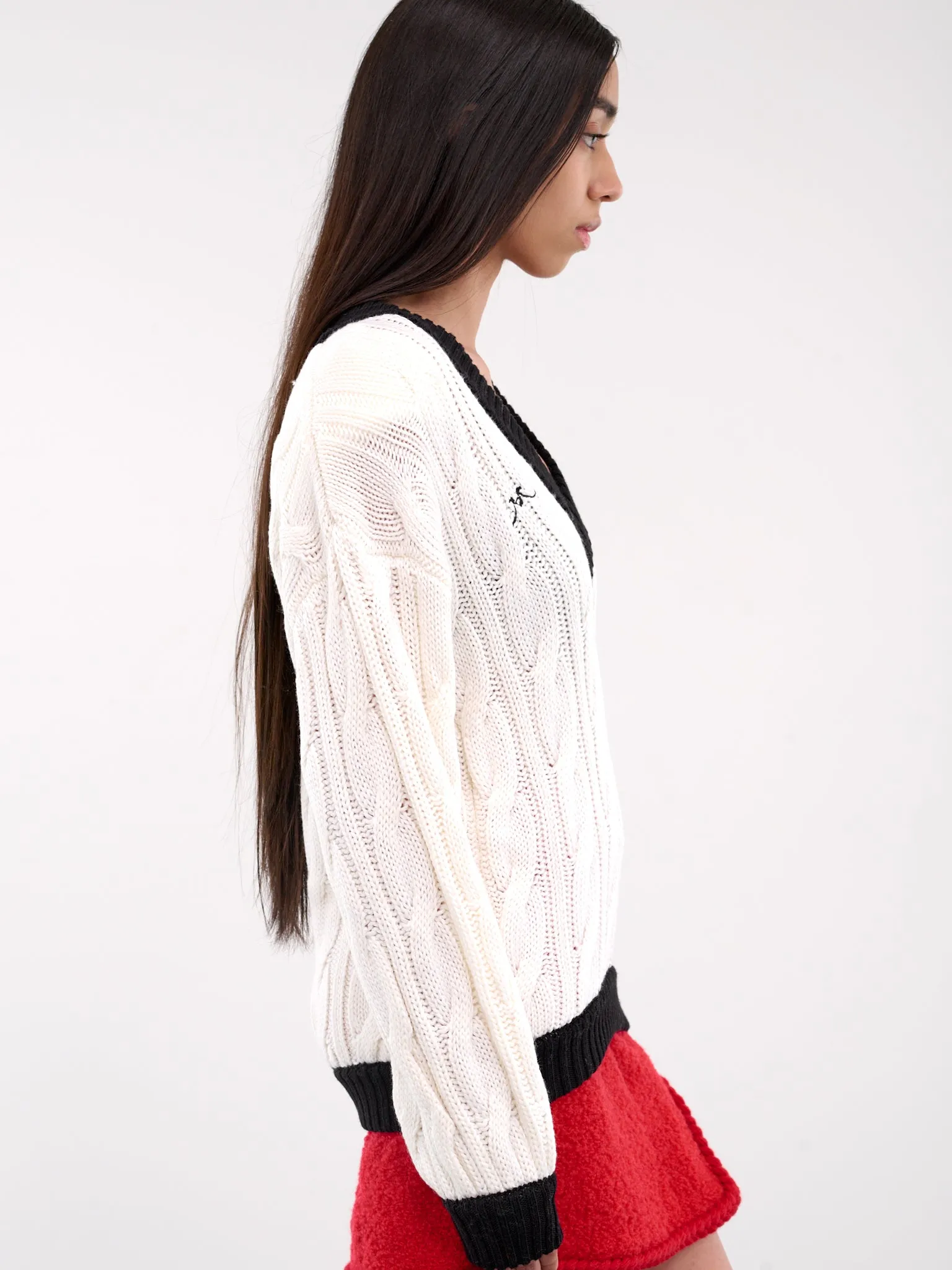 V-Neck Knit Sweater (RR-K043-WHITE-BLACK)